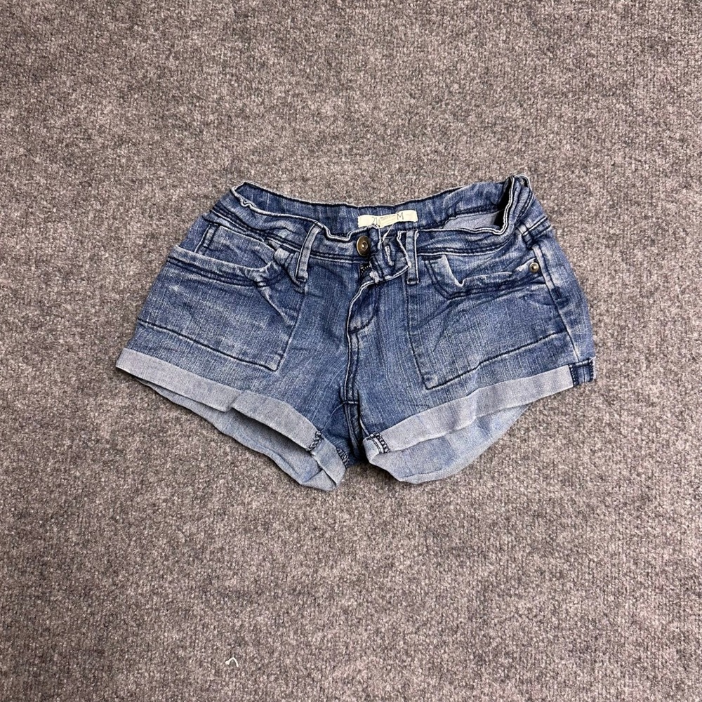 Forever 21 Denim Shorts Womens Size M Blue Low Rise Cuffed Hem Casual Jean Short